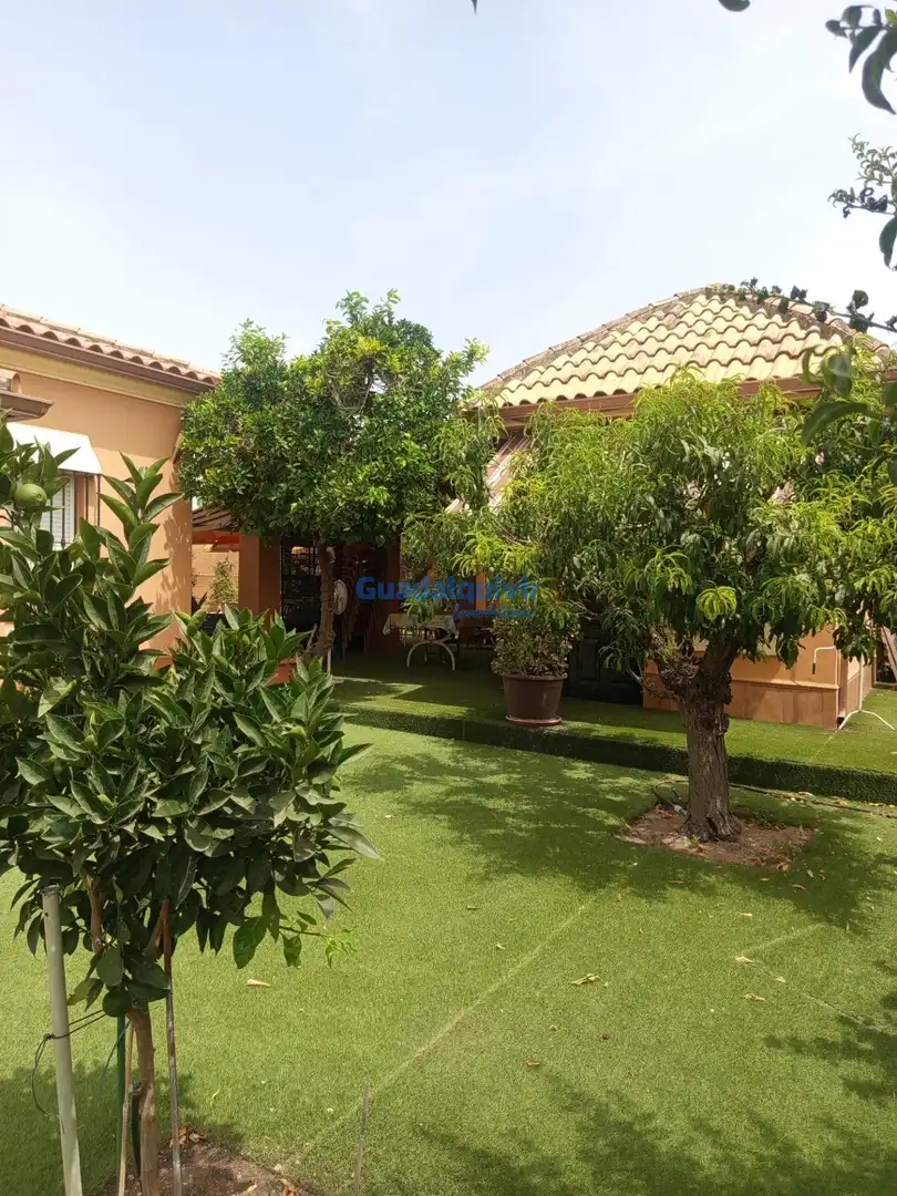 Villa con piscina in vendita a Entrenúcleos, imagen 62