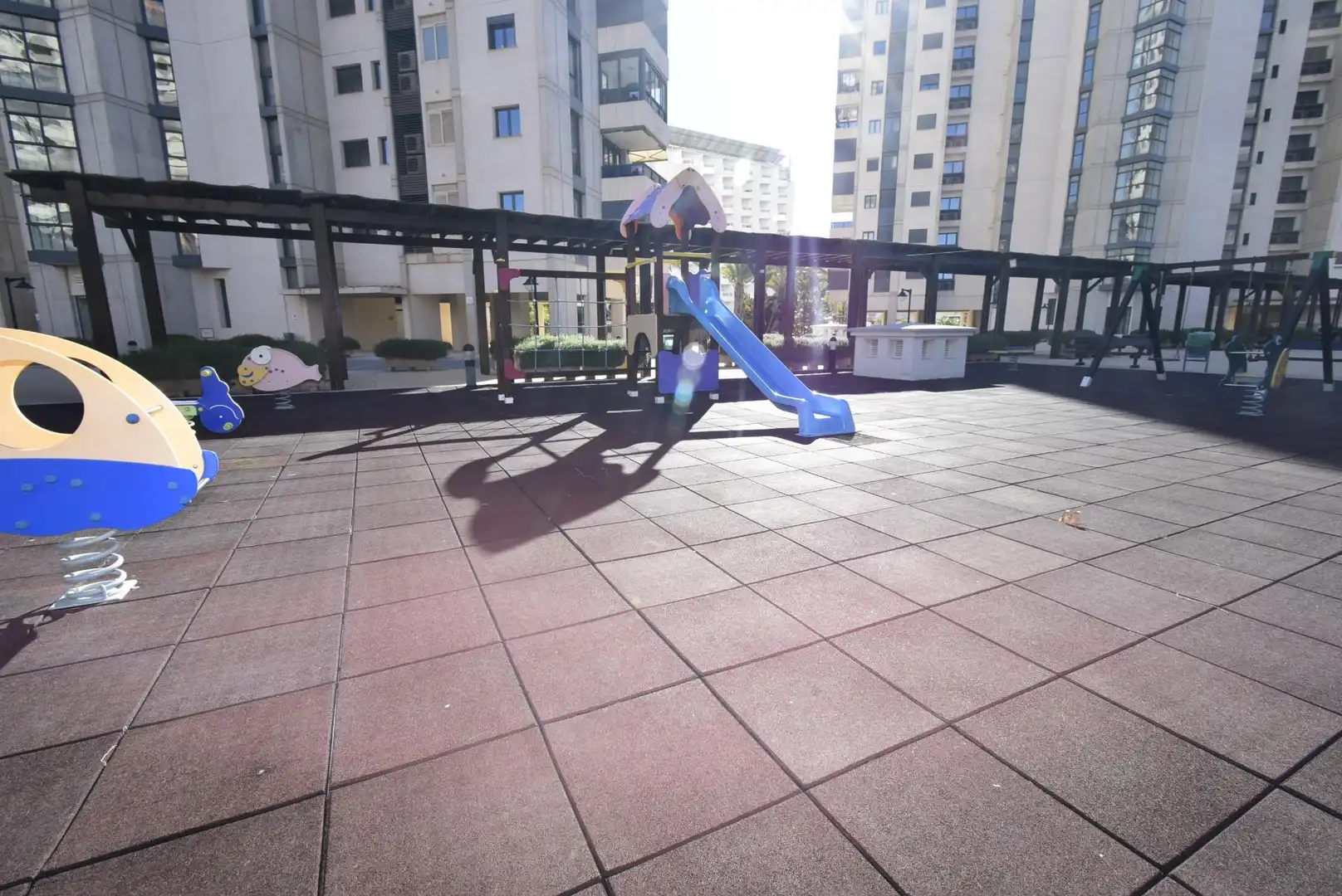 Terraza de Apartamento en venta en Benidorm con Aire acondicionado, Calefacción y Jardín privado