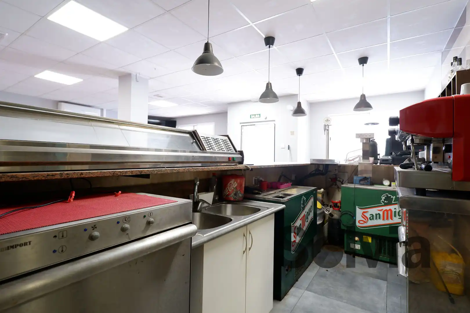 Commercial properties for sale in Avinguda de l'Advocat Fausto Caruana, El Baladre