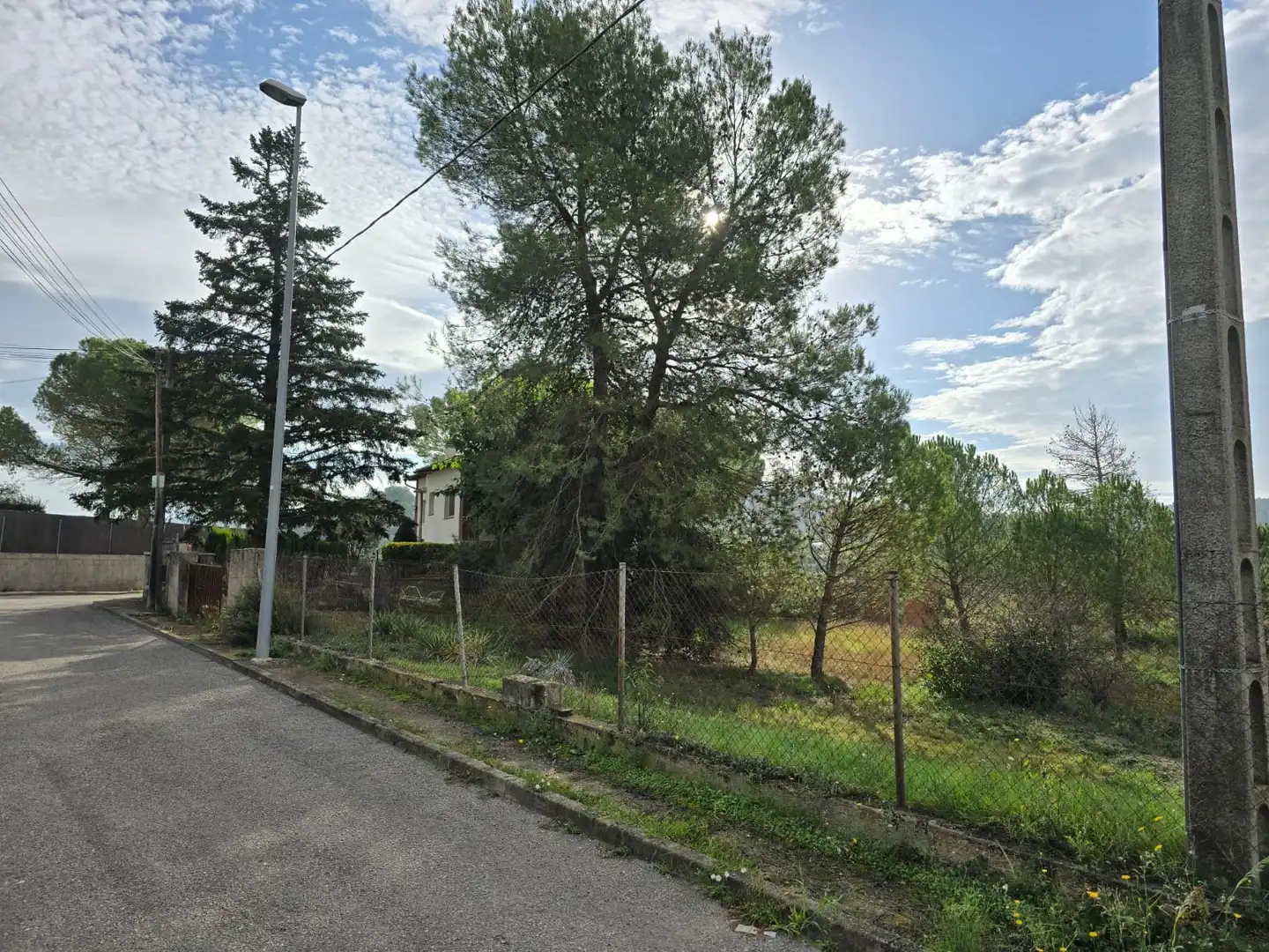 Lands and plots for sale in Carrer Carrer Montcau