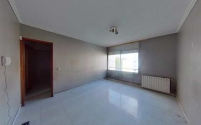 Bedroom of Flat for sale in Ripollet