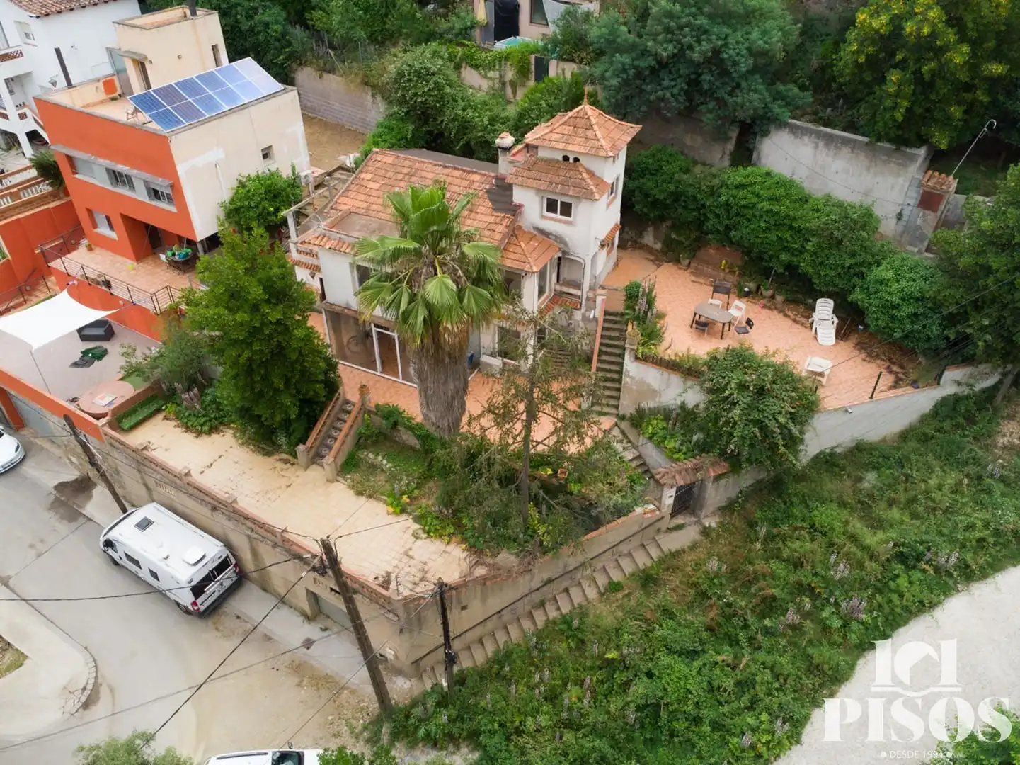 Außenansicht von Haus oder Chalet zum Verkauf in Sant Cugat del Vallès mit Heizung, Terrasse und Abstellraum
