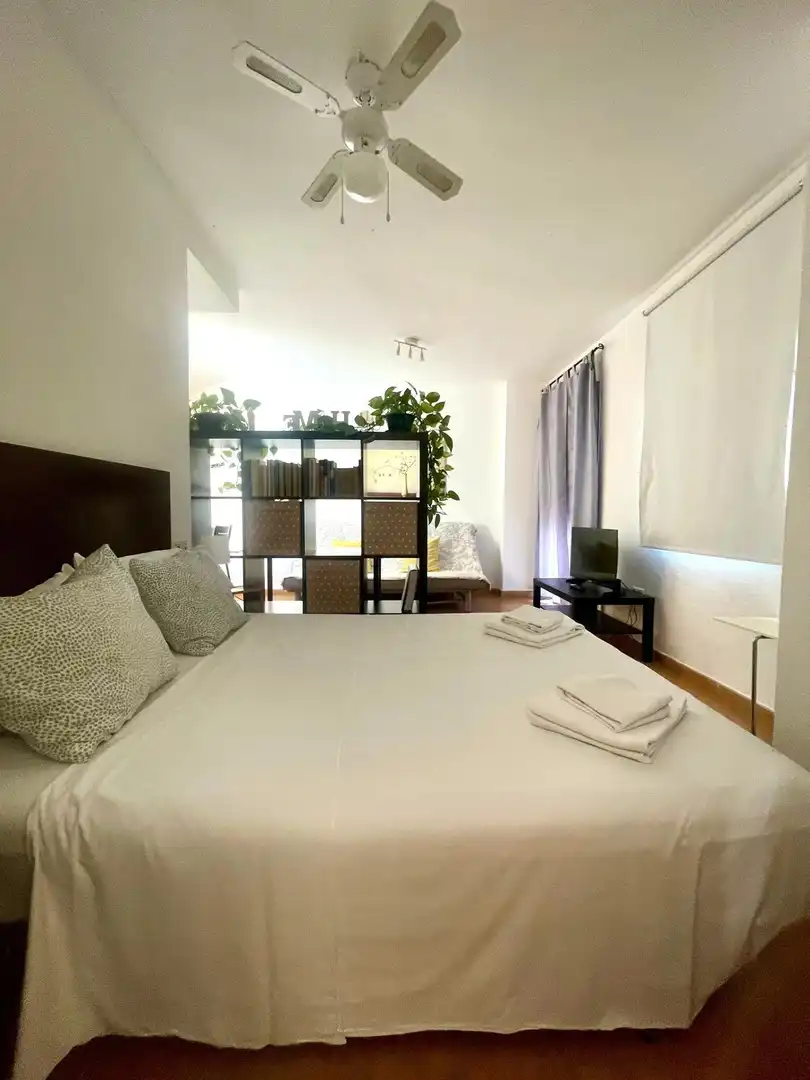 Habitación de Estudio en venta en Málaga con Amueblado