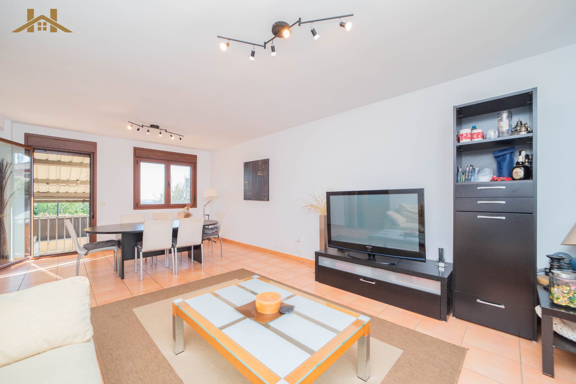 Living room of House or chalet for sale in Collado Mediano  with Air Conditioner, Private garden and Storage room