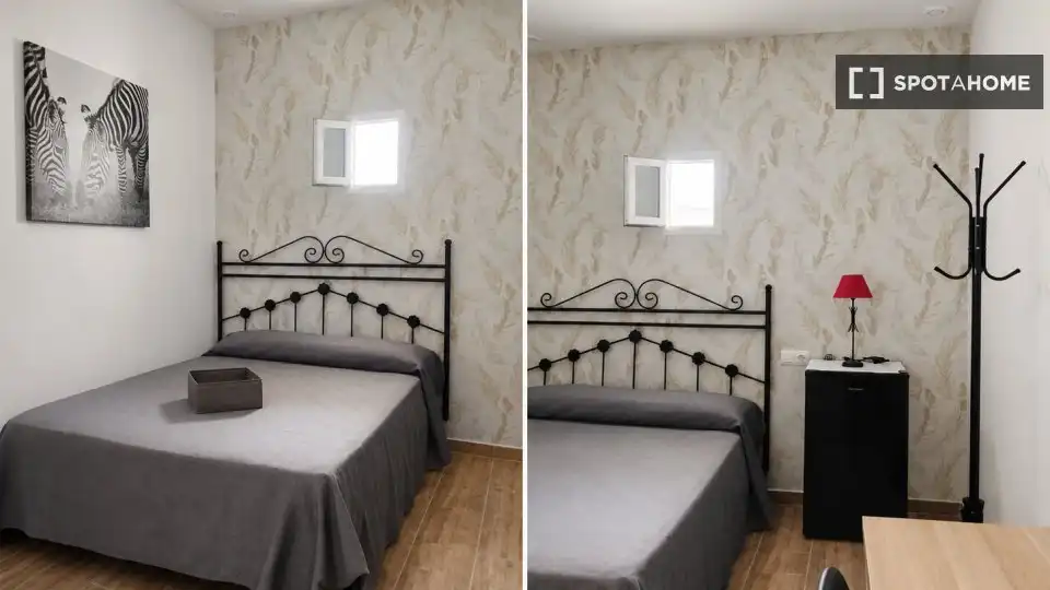 Bedroom of Flat for share in Alameda - Mentidero - Teatro Falla