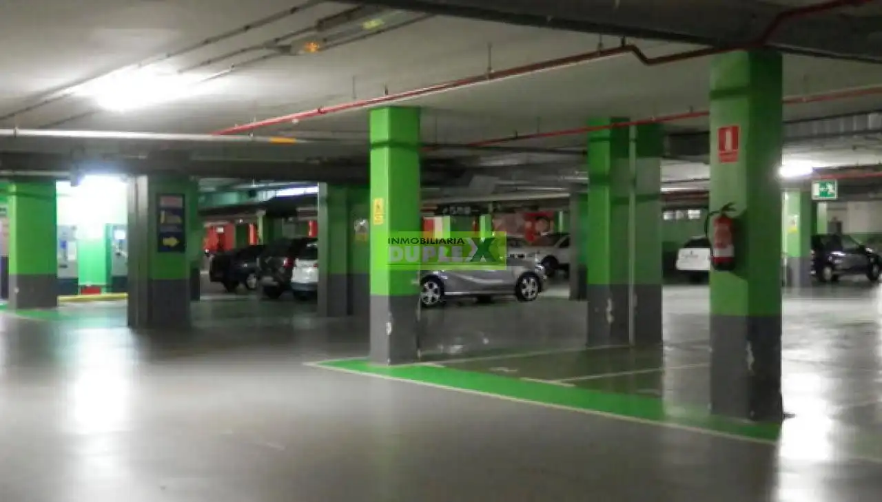 Einzelparkplatz zum Verkauf in Zona Fernández Ladreda, imagen 2