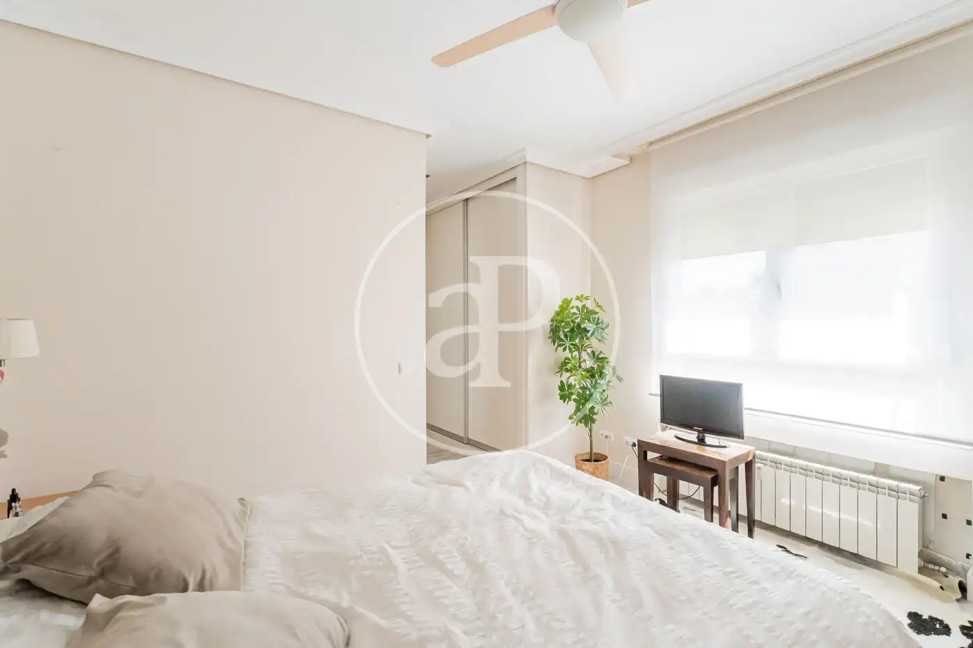 Schlafzimmer von Wohnung zum Verkauf in Madrid mit Klimaanlage, Heizung und Privatgarten