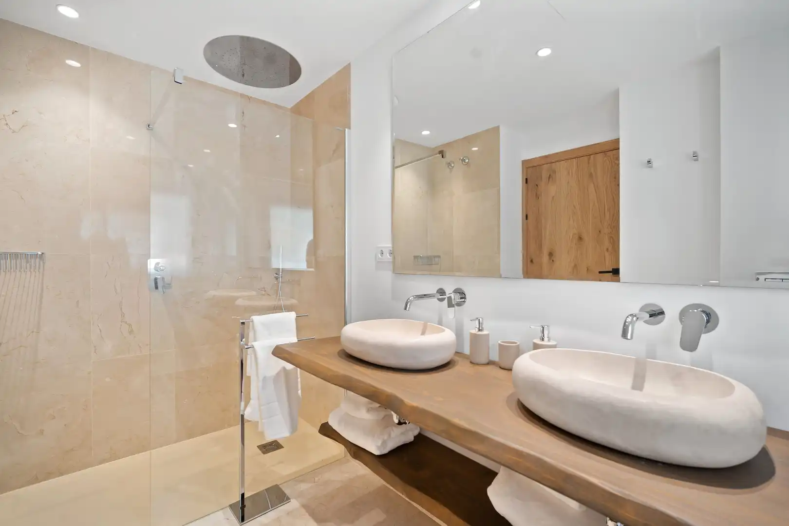 Houses for rent in Calle Alcala, Las Brisas