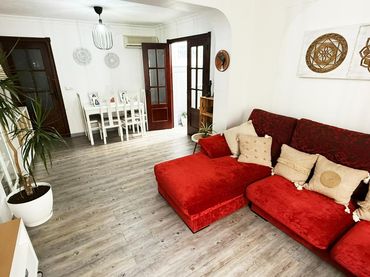 Casa con balcone in vendita a Centro