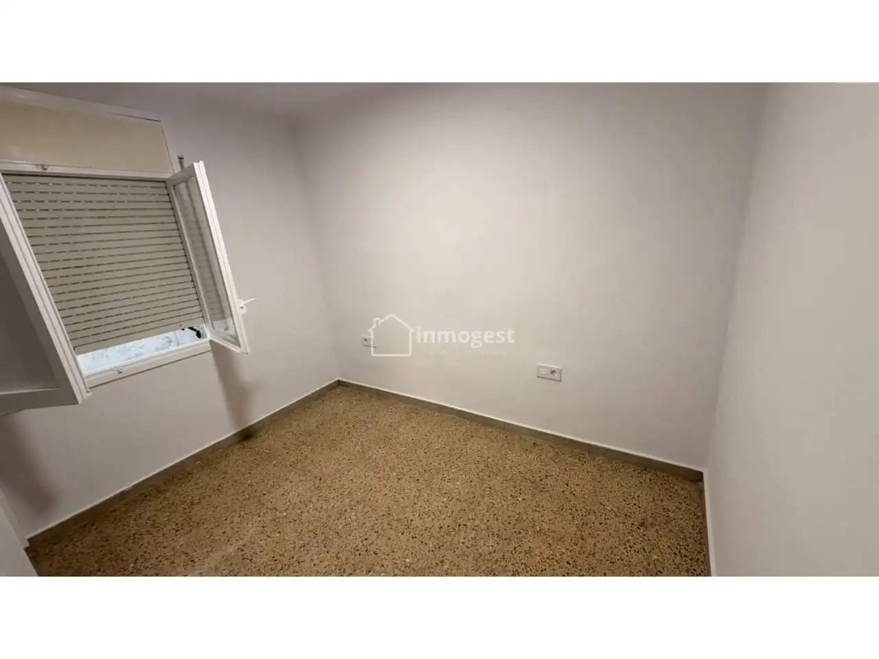 Piso en venta en Salt con Balcón