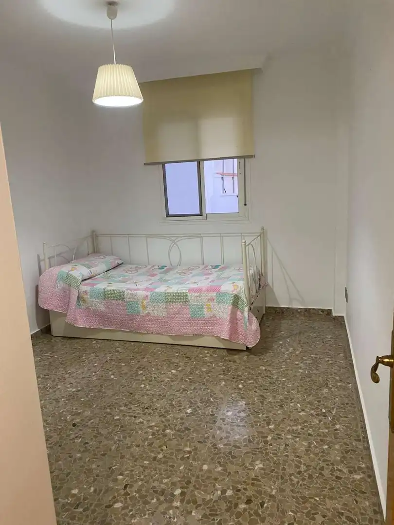 Habitación de Apartamento de alquiler en Vélez-Málaga con Amueblado