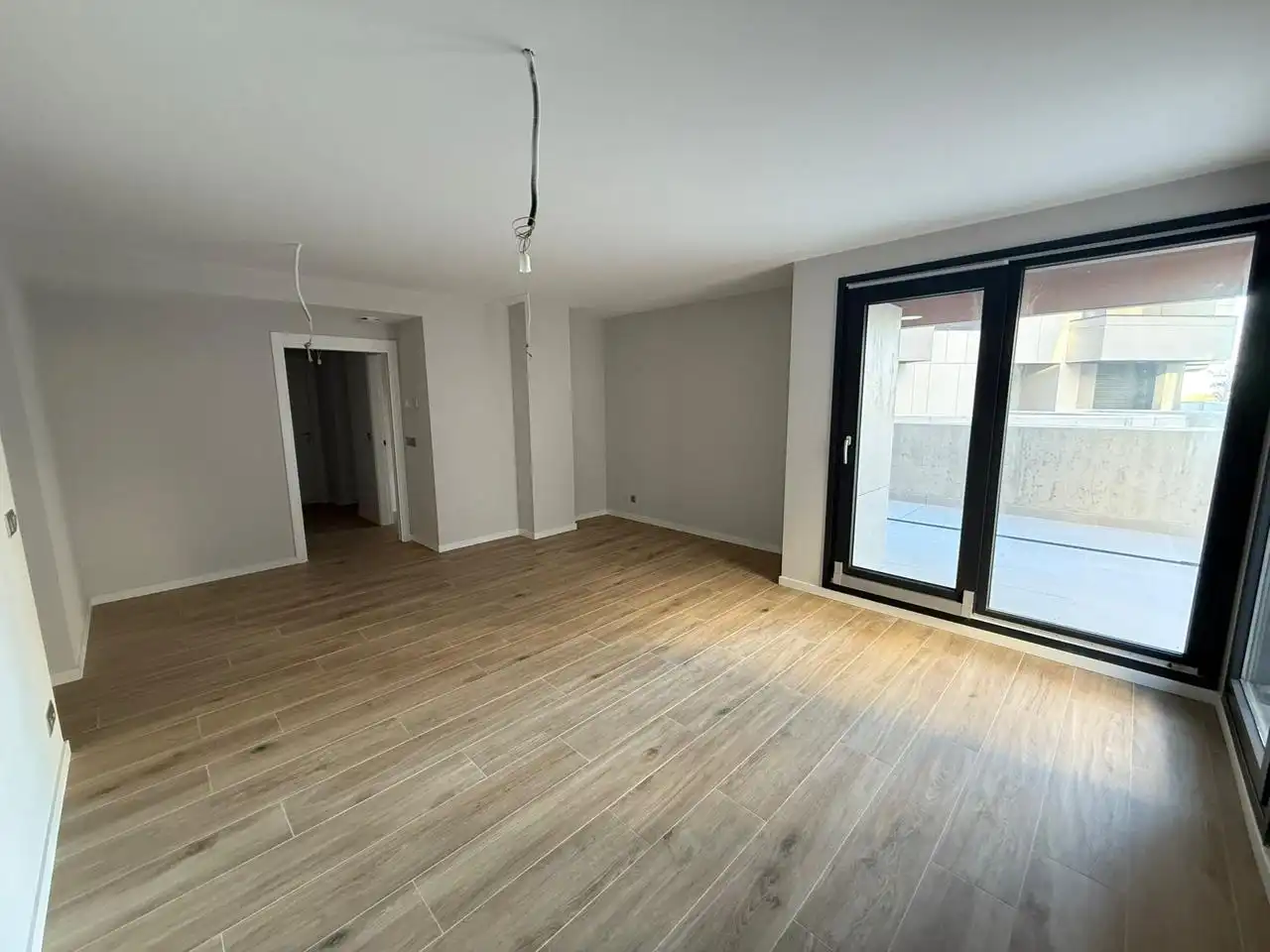 Sala d'estar de Planta baixa en venda en Castro-Urdiales amb Terrassa, Traster i Piscina comunitària