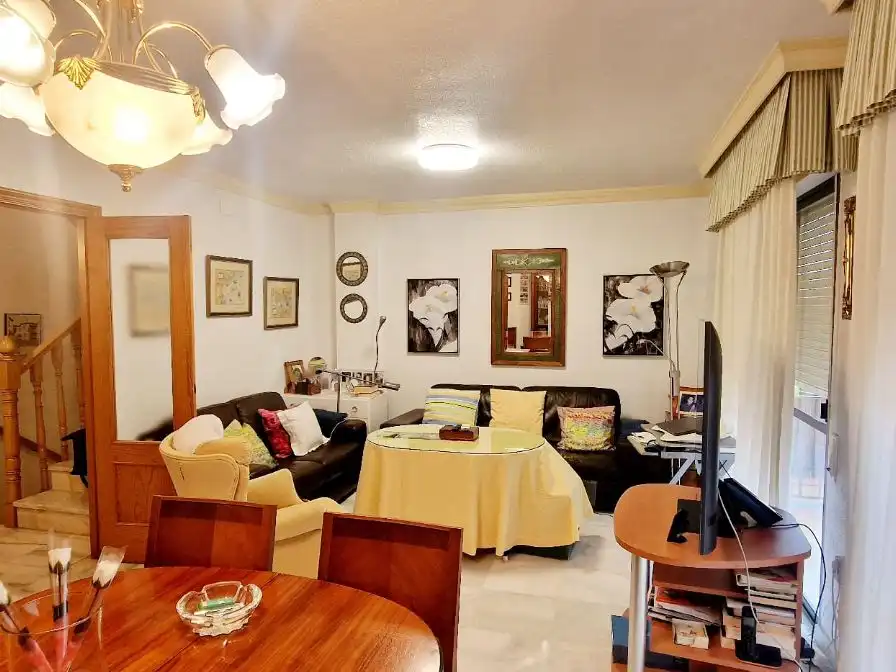 Sala d'estar de Casa adosada de lloguer en Motril  ciudad