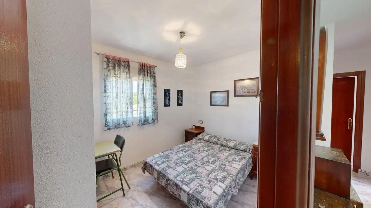 Dormitori de Casa o xalet en venda en Jaén amb Traster i Piscina comunitària