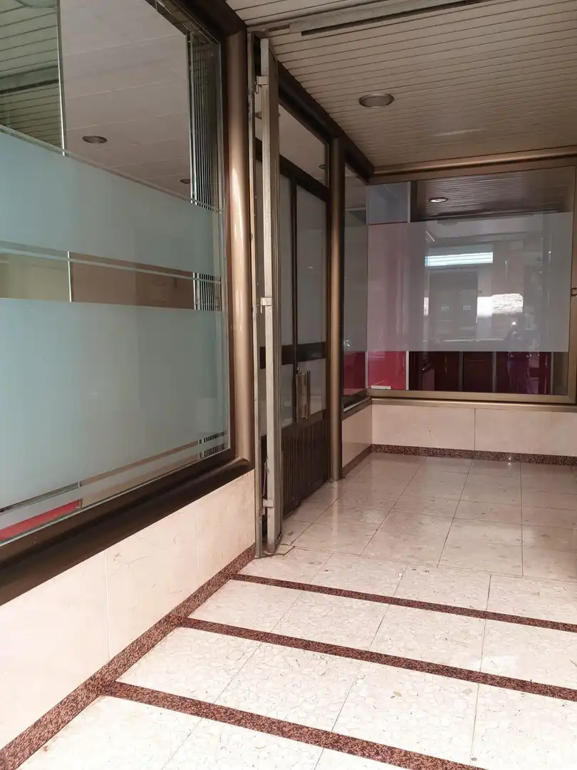 Local comercial de lloguer a Valdepeñas, imagen 2