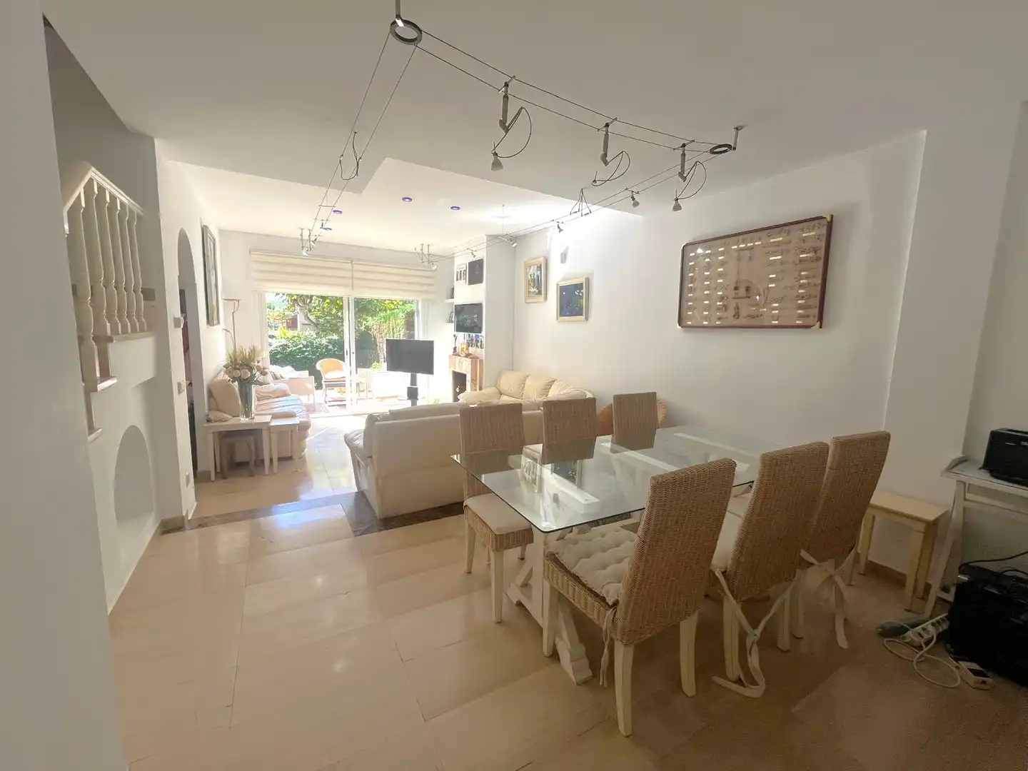 Comedor de Casa adosada en venta en Castell d'Aro, Platja d'Aro i s'Agaró con Jardín privado, Terraza y Amueblado