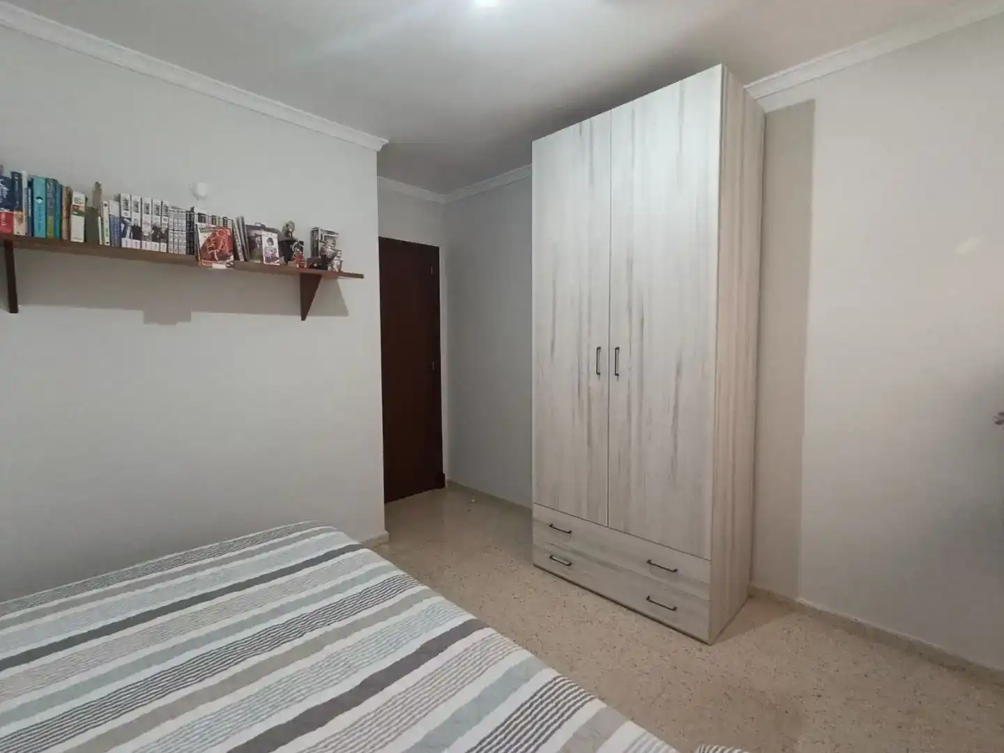 Dormitori de Pis en venda en Lebrija amb Aire condicionat i Balcó