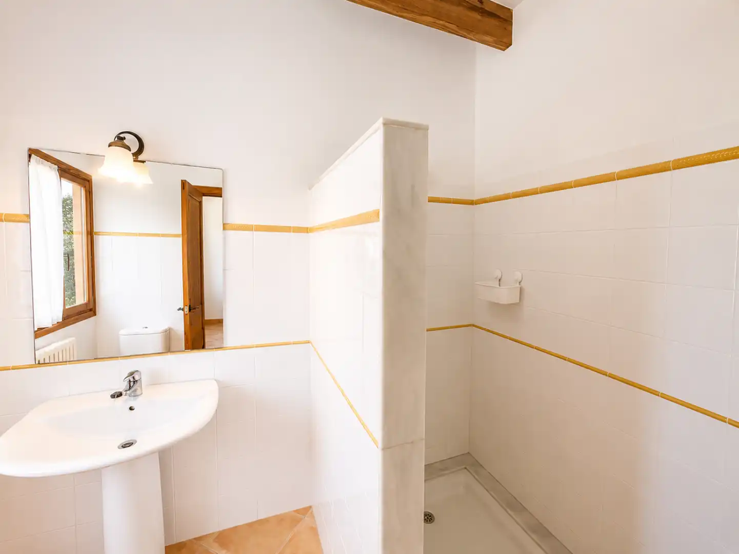 Bathroom of Houses for rent in Santa Eugènia  with Air Conditioner, Heating and Private garden