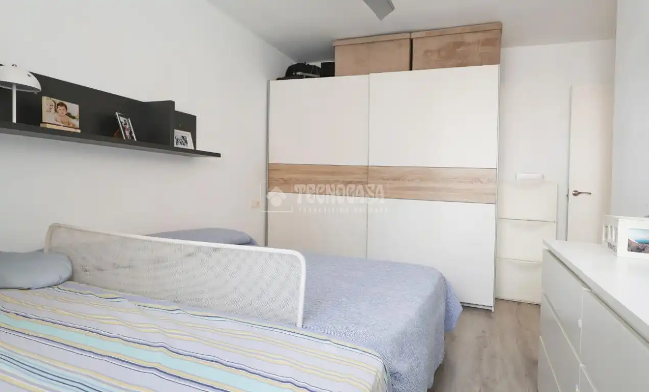 Schlafzimmer von Wohnung zum Verkauf in Sagunto / Sagunt mit Klimaanlage, Parkett und Möbliert