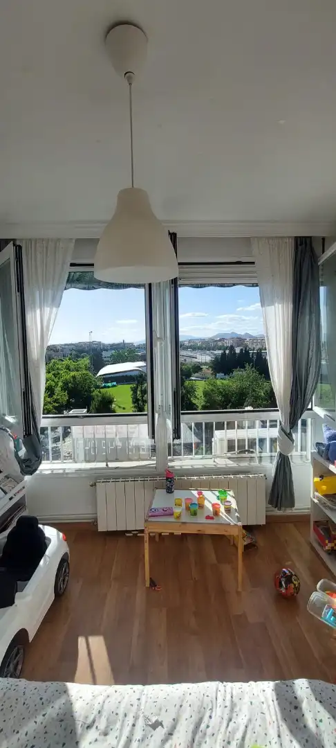 Vista exterior de Piso en venta en Granada con Aire acondicionado, Calefacción y Parquet