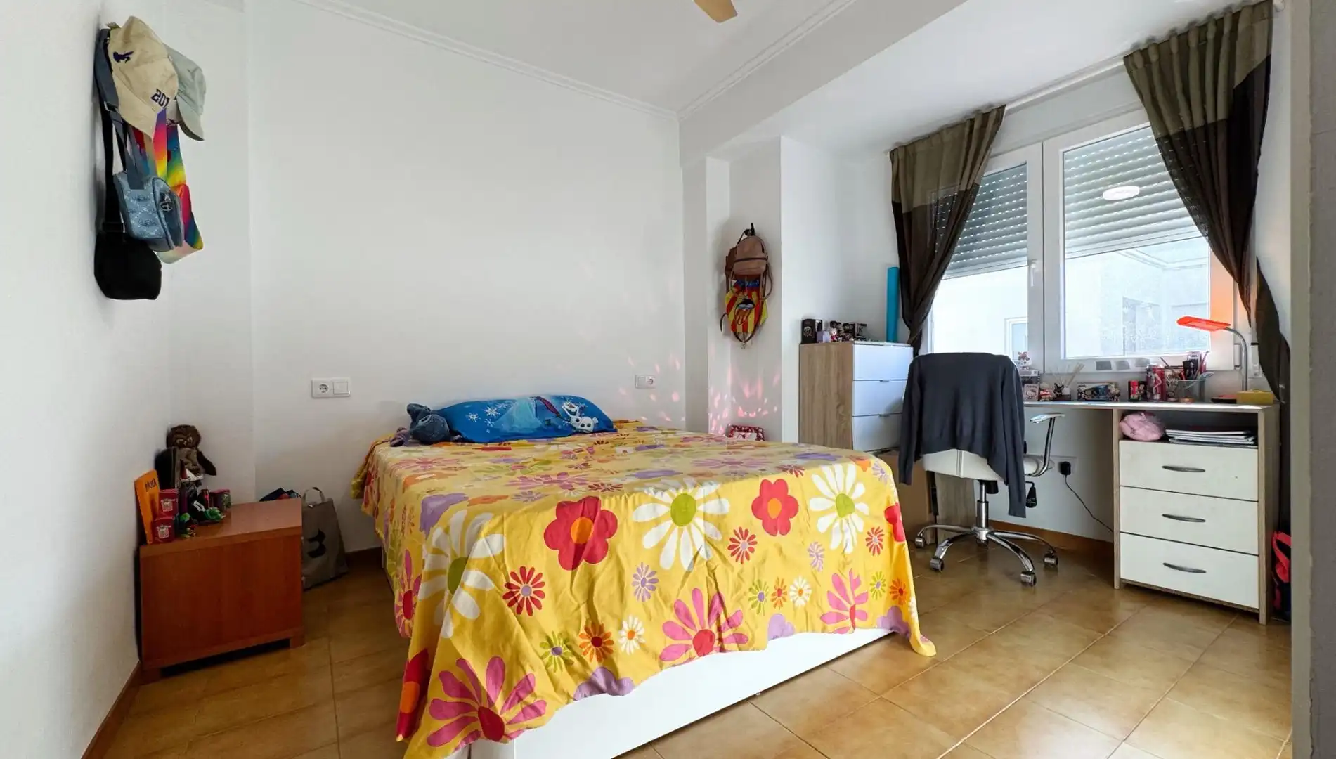 Casa aparellada amb terrassa en venda a Pego, imagen 7