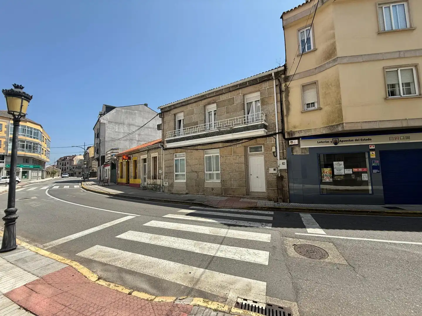 Vista exterior de Casa o xalet en venda en Vilanova de Arousa amb Calefacció, Jardí privat i Moblat