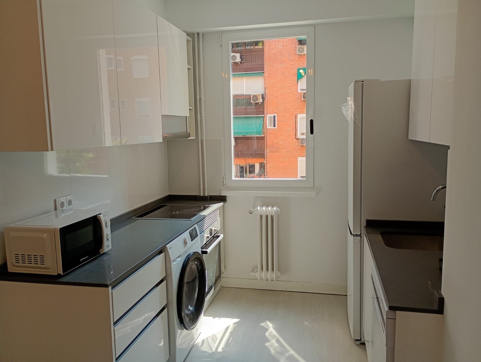 Cocina de Piso de alquiler en  Madrid Capital con Aire acondicionado, Calefacción y Amueblado