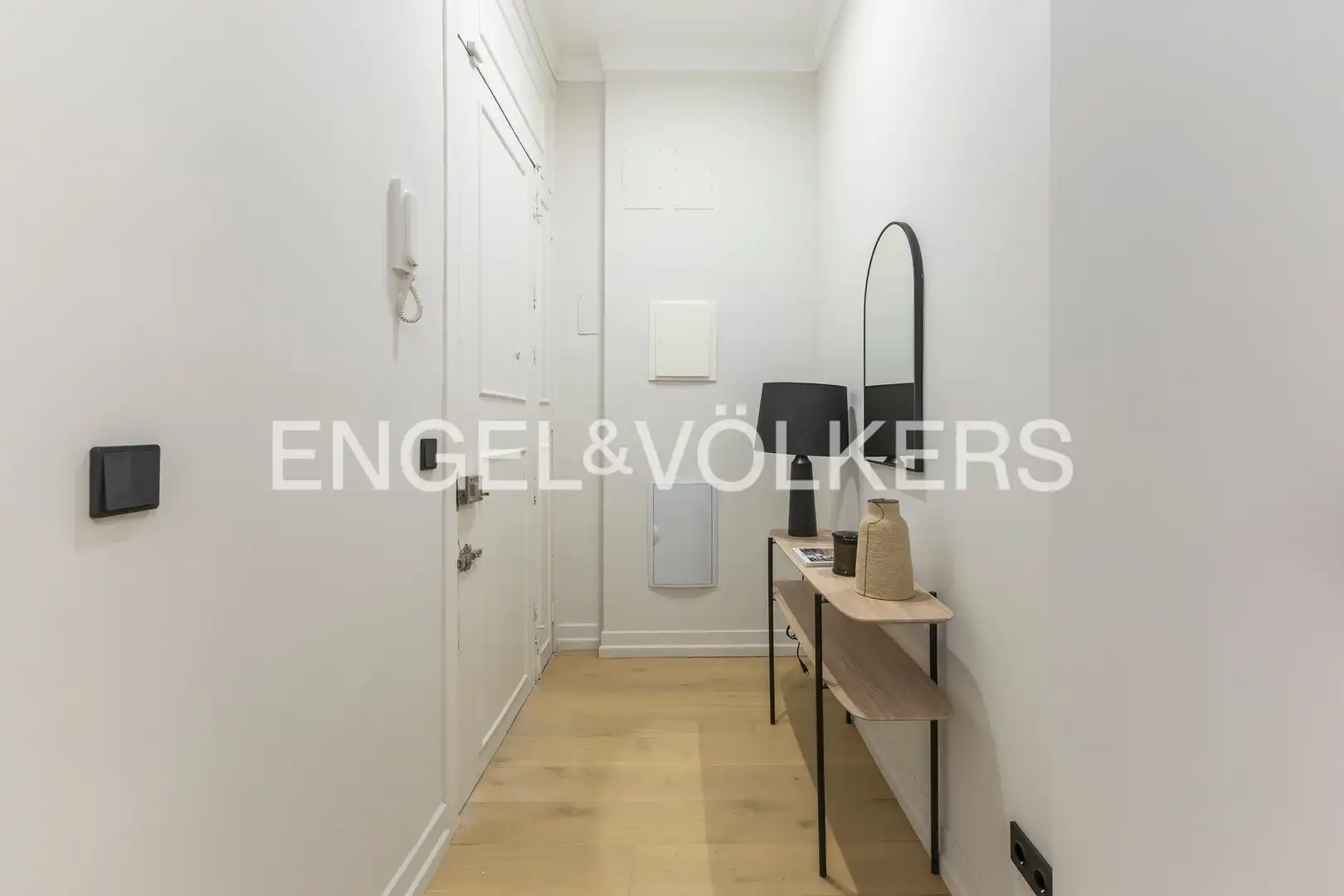 Wohnung zum Verkauf in Madrid mit Klimaanlage, Heizung und Möbliert
