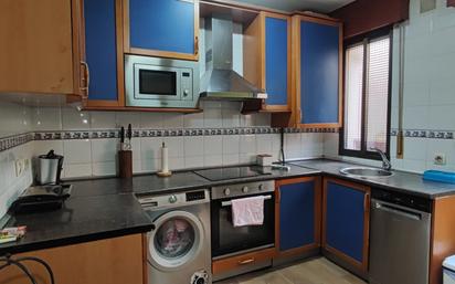 Kitchen of Flat for sale in Abanto y Ciérvana-Abanto Zierbena