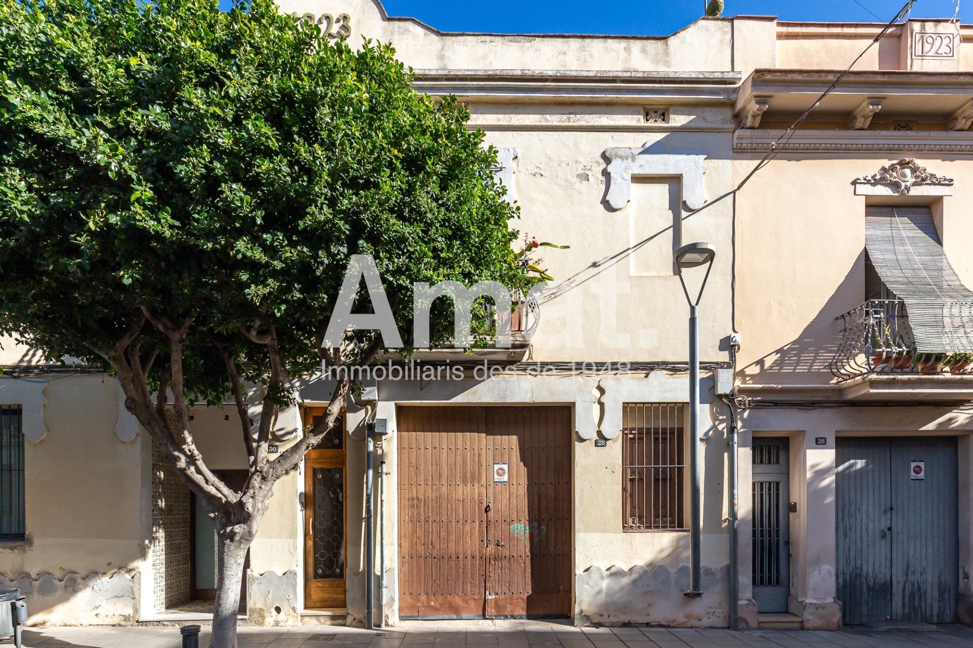 Exterior view of Country house for sale in Esplugues de Llobregat  with Air Conditioner, Terrace and Storage room
