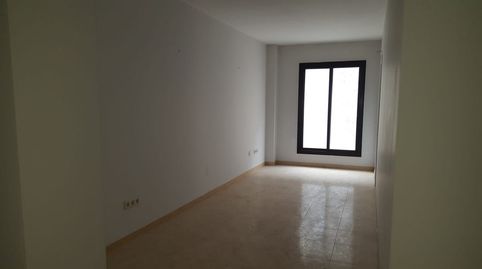 Foto 2 de Oficina en venta en Antoni Llopis, Olot, Girona