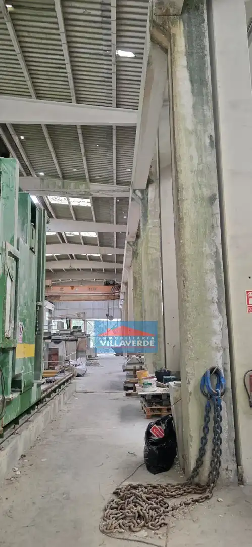 Industrial buildings for rent in Cangas 