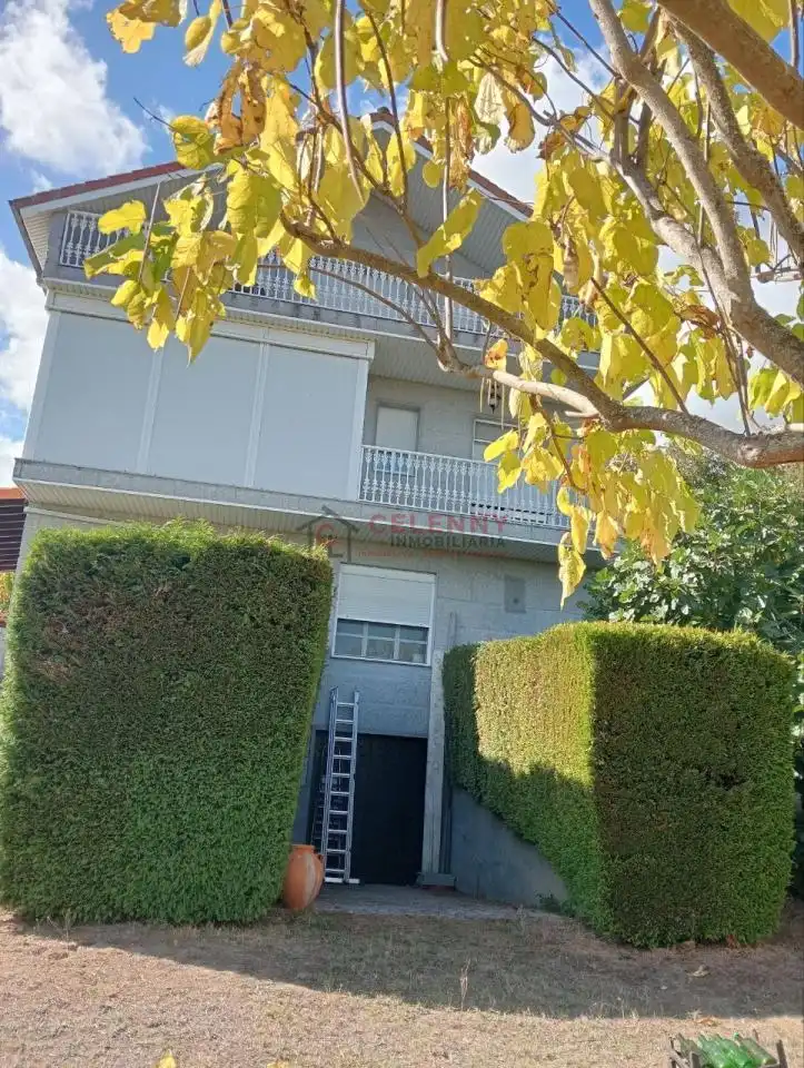 Exterior view of Houses for sale in Toén  with Heating, Private garden and Terrace