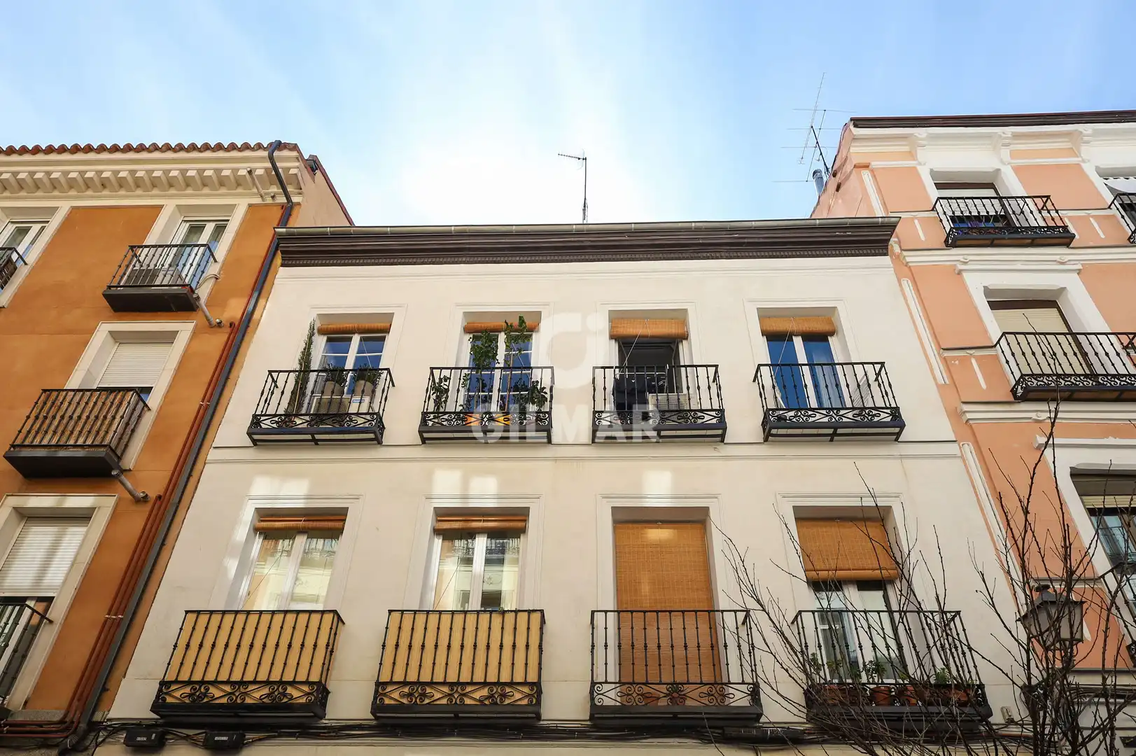 Vista exterior de Piso en venta en Madrid con Calefacción y Amueblado