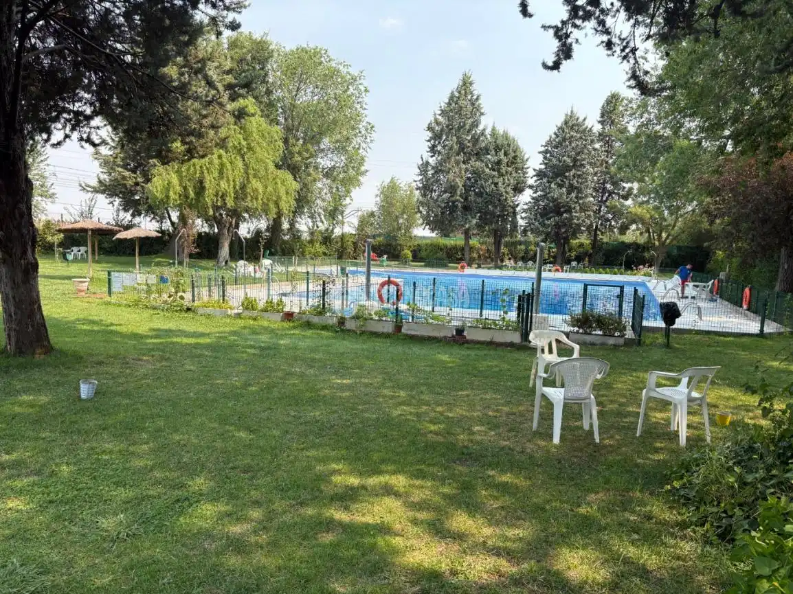 Piscina de Piso en venta en Humanes de Madrid con Calefacción, Terraza y Piscina comunitaria