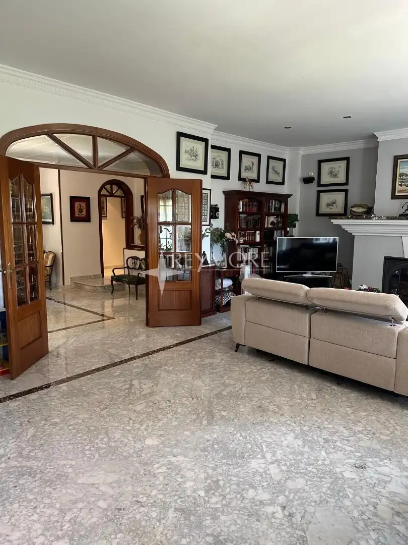 Houses for sale in Poniente-Norte - Miralbaida - Parque Azahara