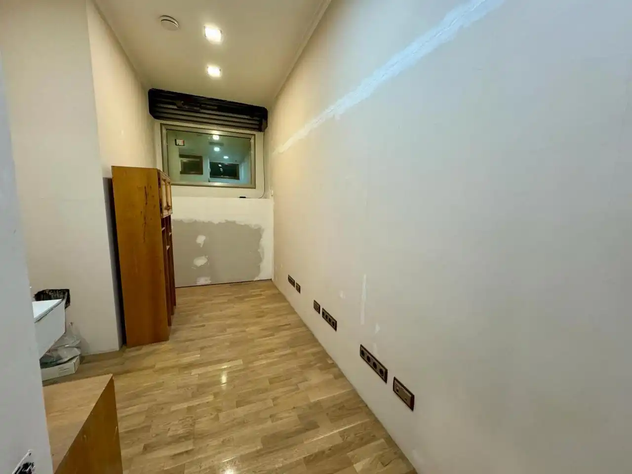 Local comercial en venta en Carrer Montiu, imagen 4