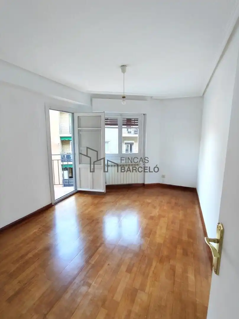 Piso en venta en Barrio de Delicias