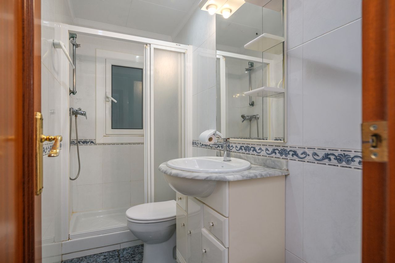 Bathroom of Flat for sale in Viladecans  with Air Conditioner
