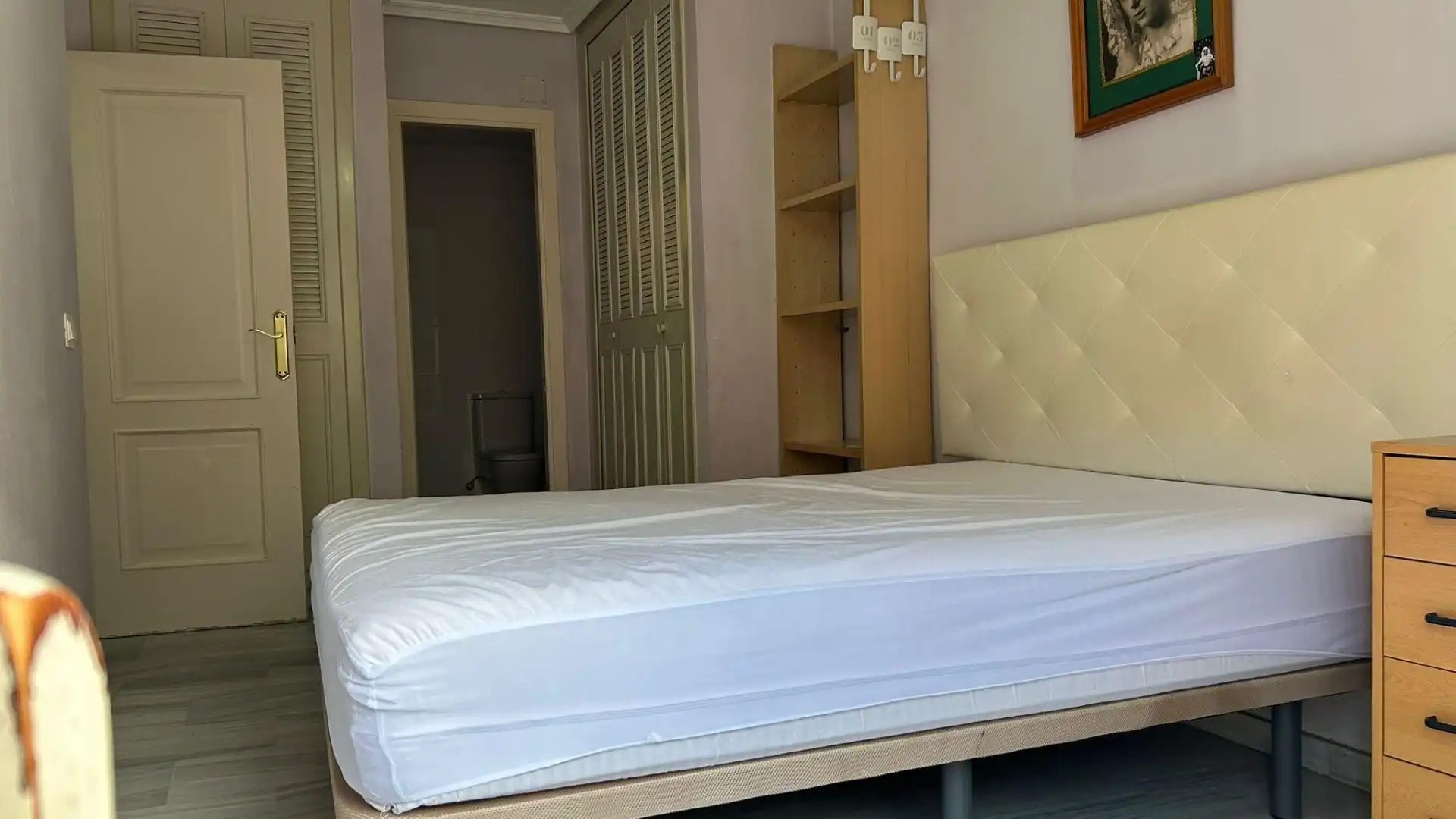 Bedroom of Flat for rent in Sevilla  with Air Conditioner, Heating and Terrace