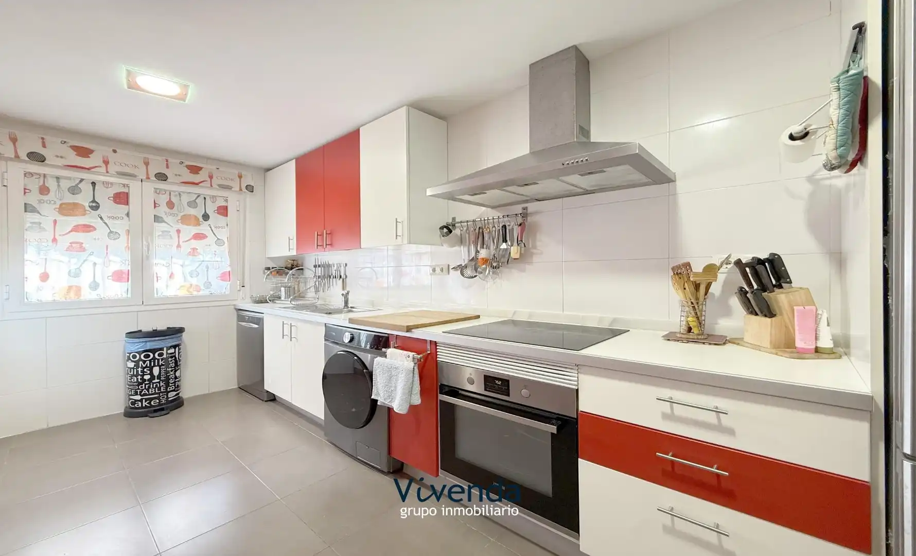 Cocina de Casa adosada en venta en Cedillo del Condado con Calefacción, Terraza y Trastero