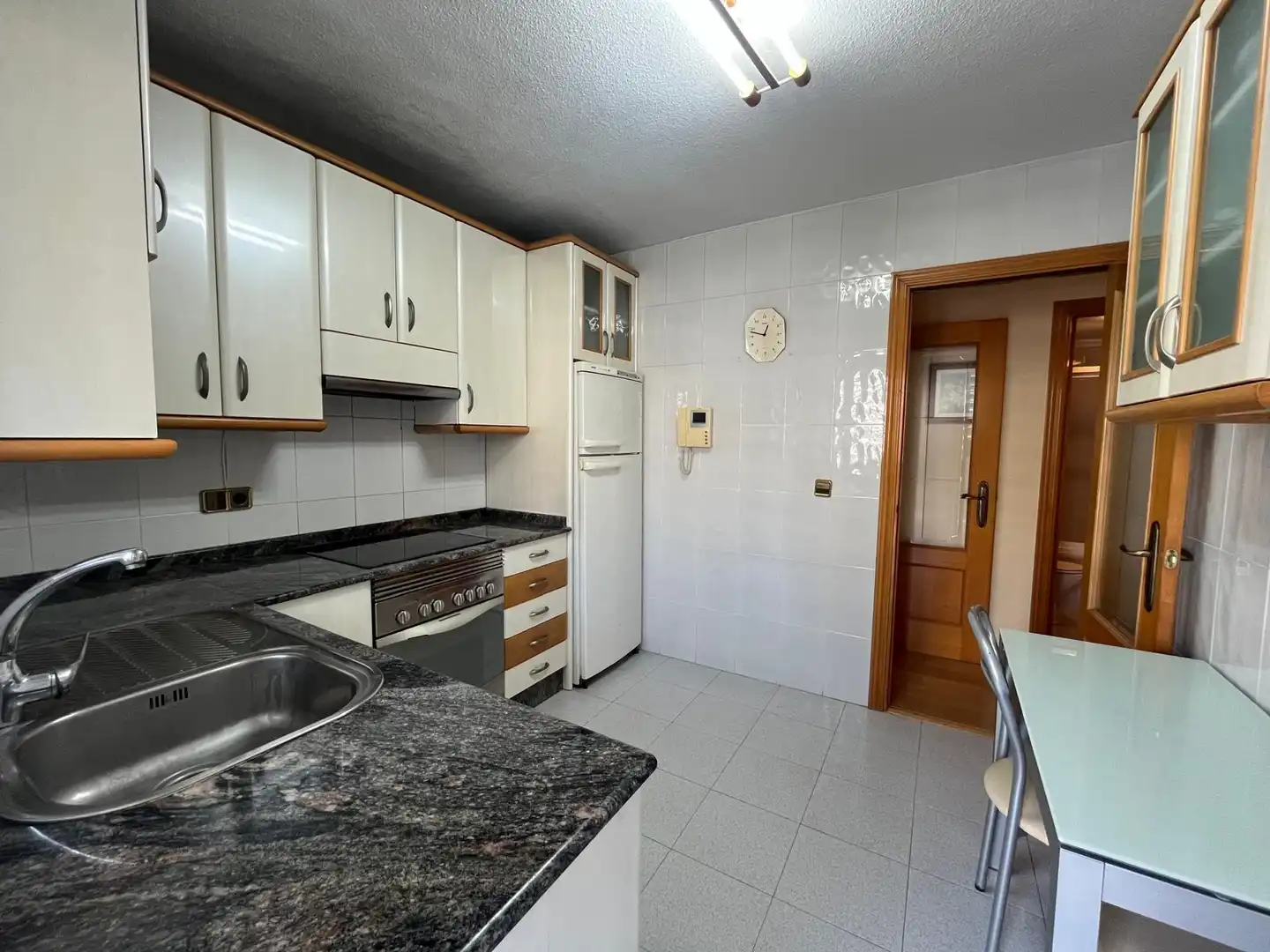 Cuina de Pis en venda en Cartagena amb Aire condicionat, Parquet i Moblat