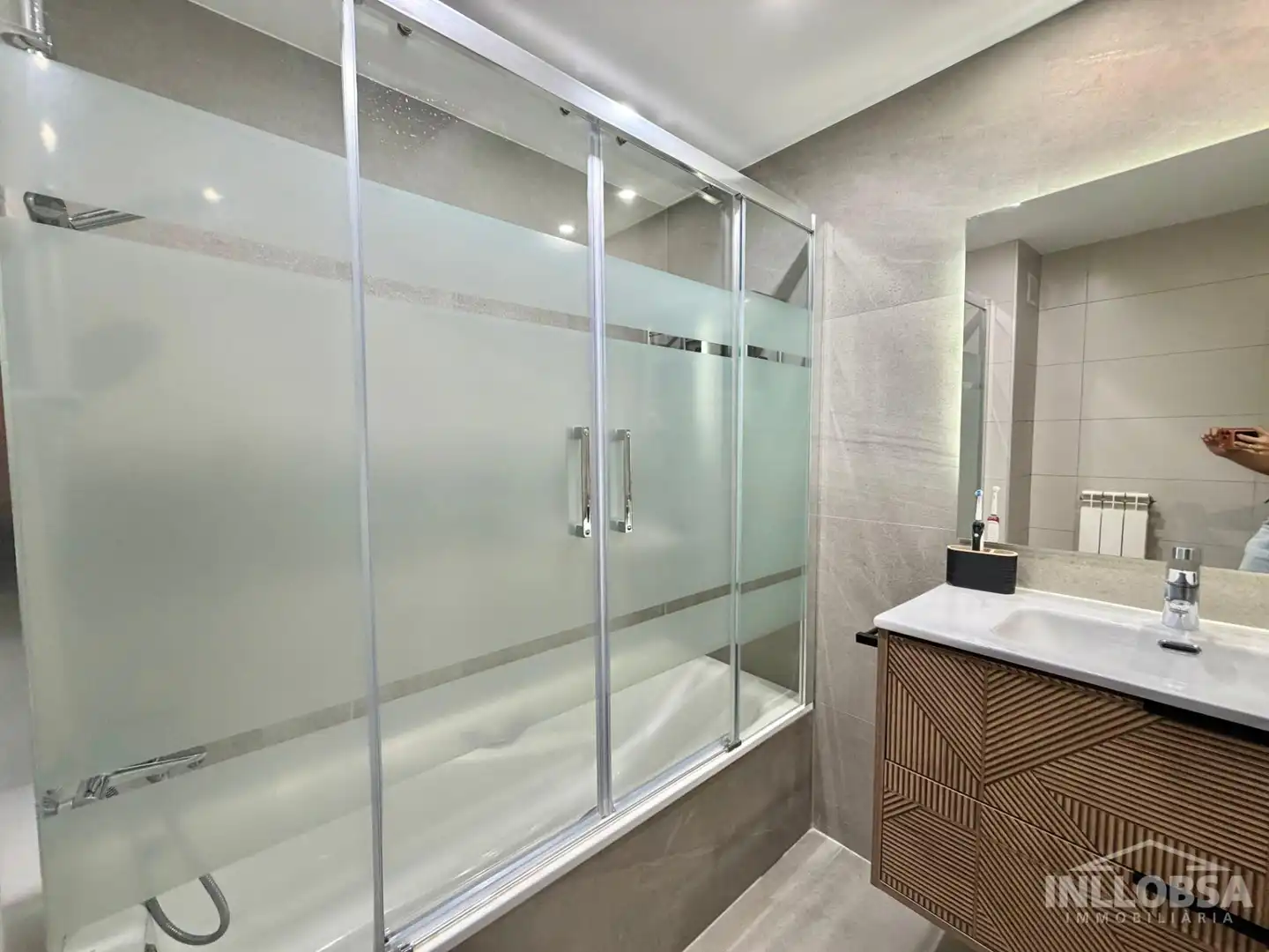 Baño de Piso en venta en Manresa con Calefacción, Parquet y Terraza