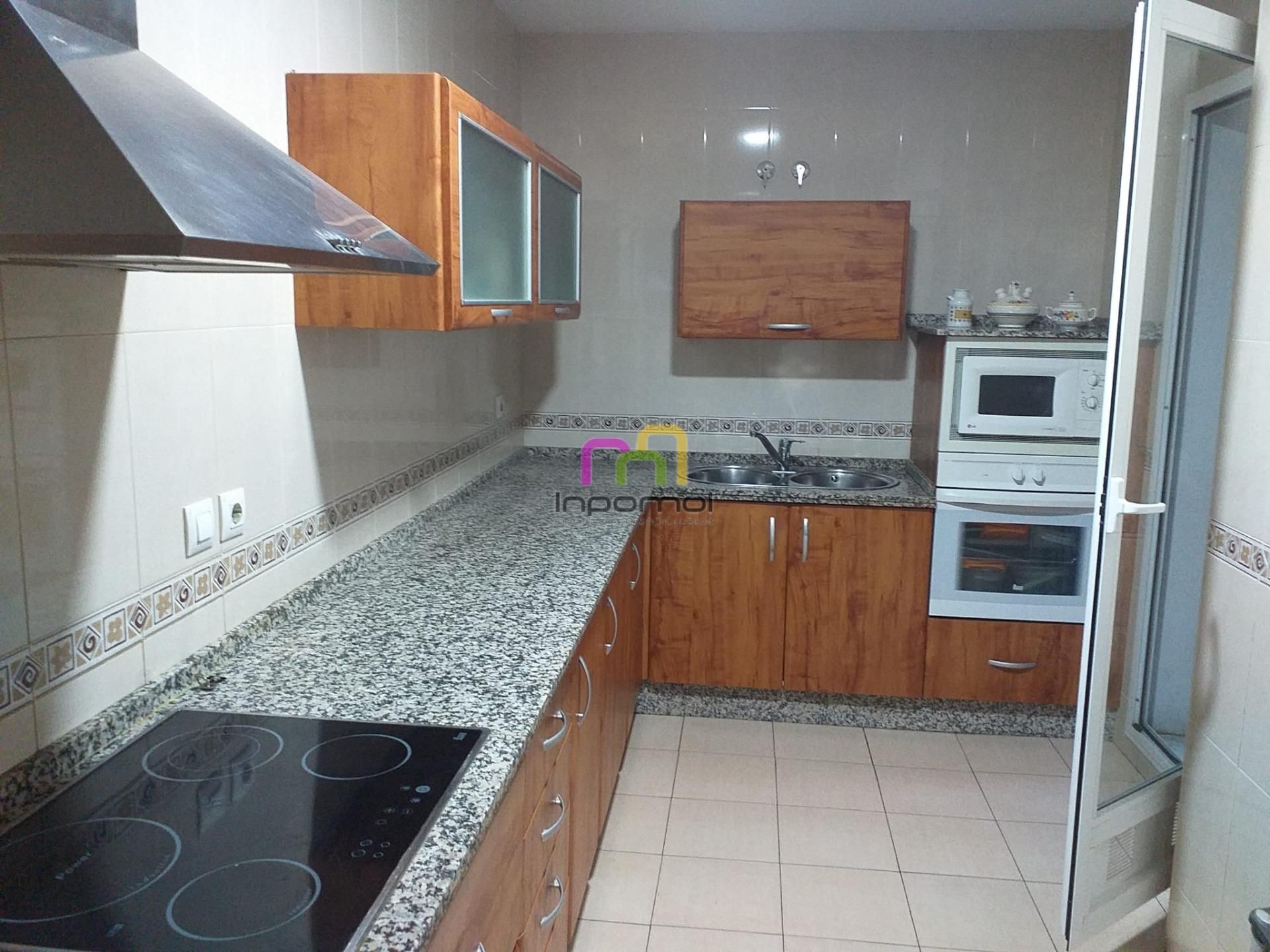 Kitchen of Flat for sale in Badajoz Capital  with Air Conditioner, Heating and Storage room