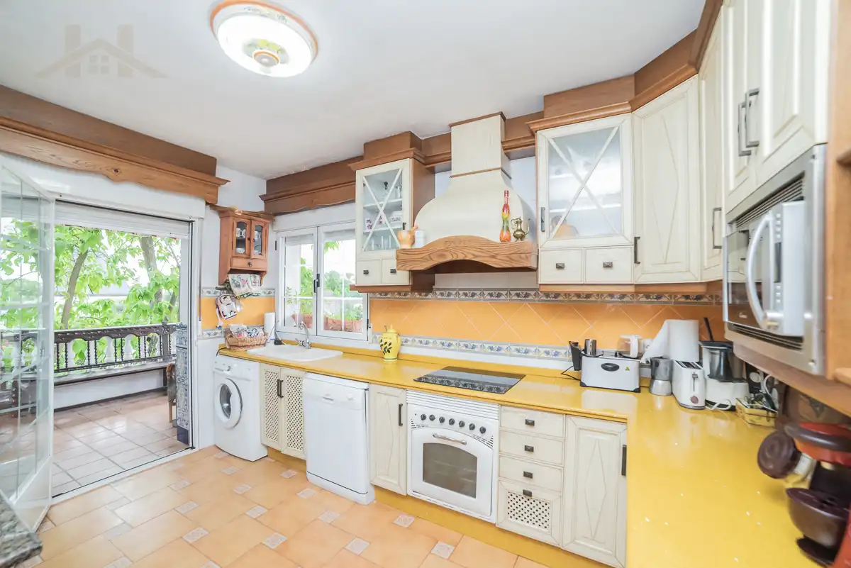 Kitchen of Houses for sale in Arroyomolinos (Madrid)  with Air Conditioner, Heating and Private garden