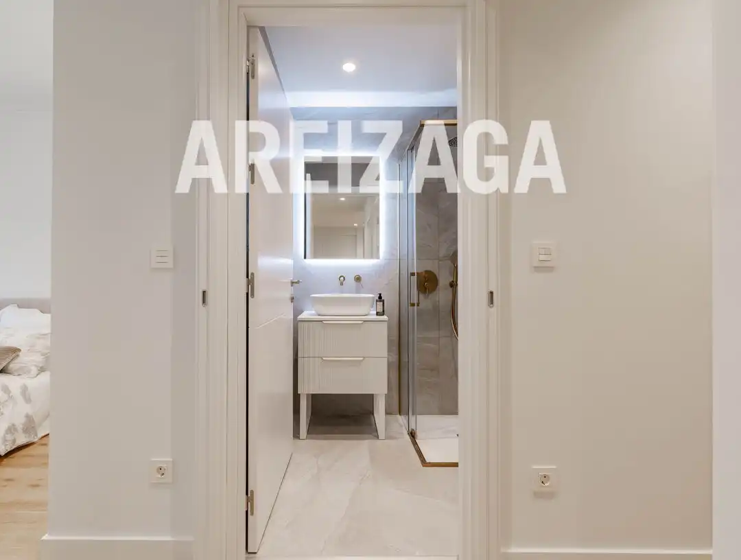Piso en venta en Karlos I.a Hiribidea carlos, 30, Amara