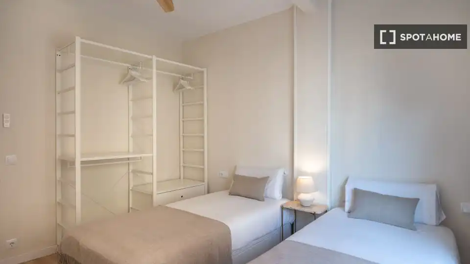 Flat with terrace to rent in Eixample, imagen 15