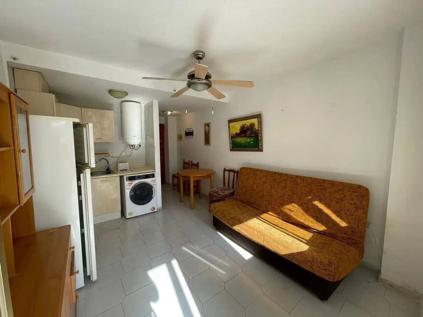 Sala de estar de Estudio en venta en Torrevieja con Terraza y Amueblado