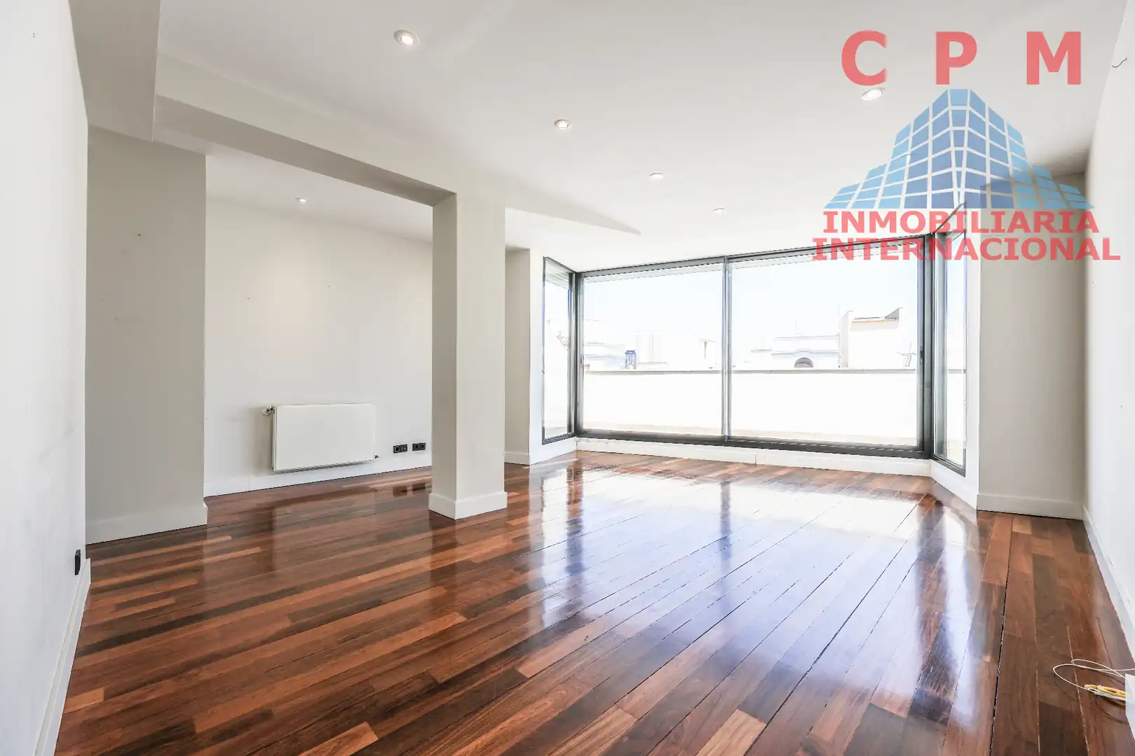Sala d'estar de Àtic de lloguer en Madrid amb Aire condicionat, Calefacció i Parquet