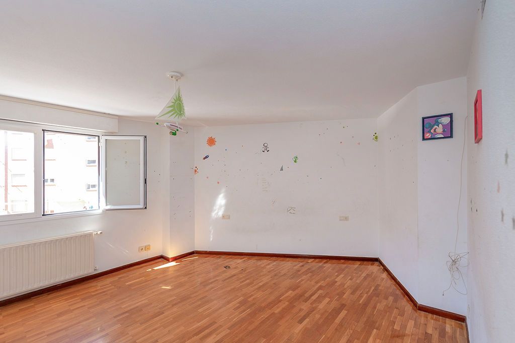 Bedroom of Flat for sale in Villava / Atarrabia